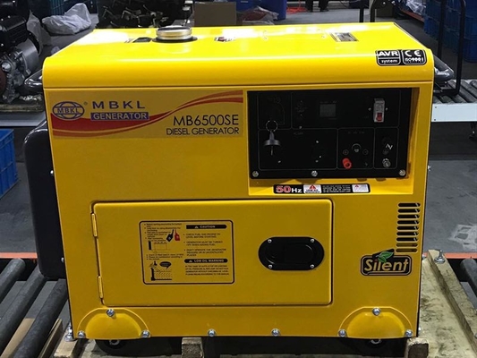 ราคาดี Yuchai 50Hz 60Hz 600KW 1080A เครื่องกําเนิดดีเซลเงียบ ออนไลน์