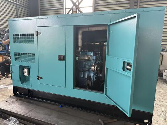 ราคาดี ชุดเครื่องกำเนิดไฟฟ้าดีเซลประหยัดพลังงาน 125kVA/100KW สำหรับการจ่ายไฟต่อเนื่องและฉุกเฉิน ออนไลน์